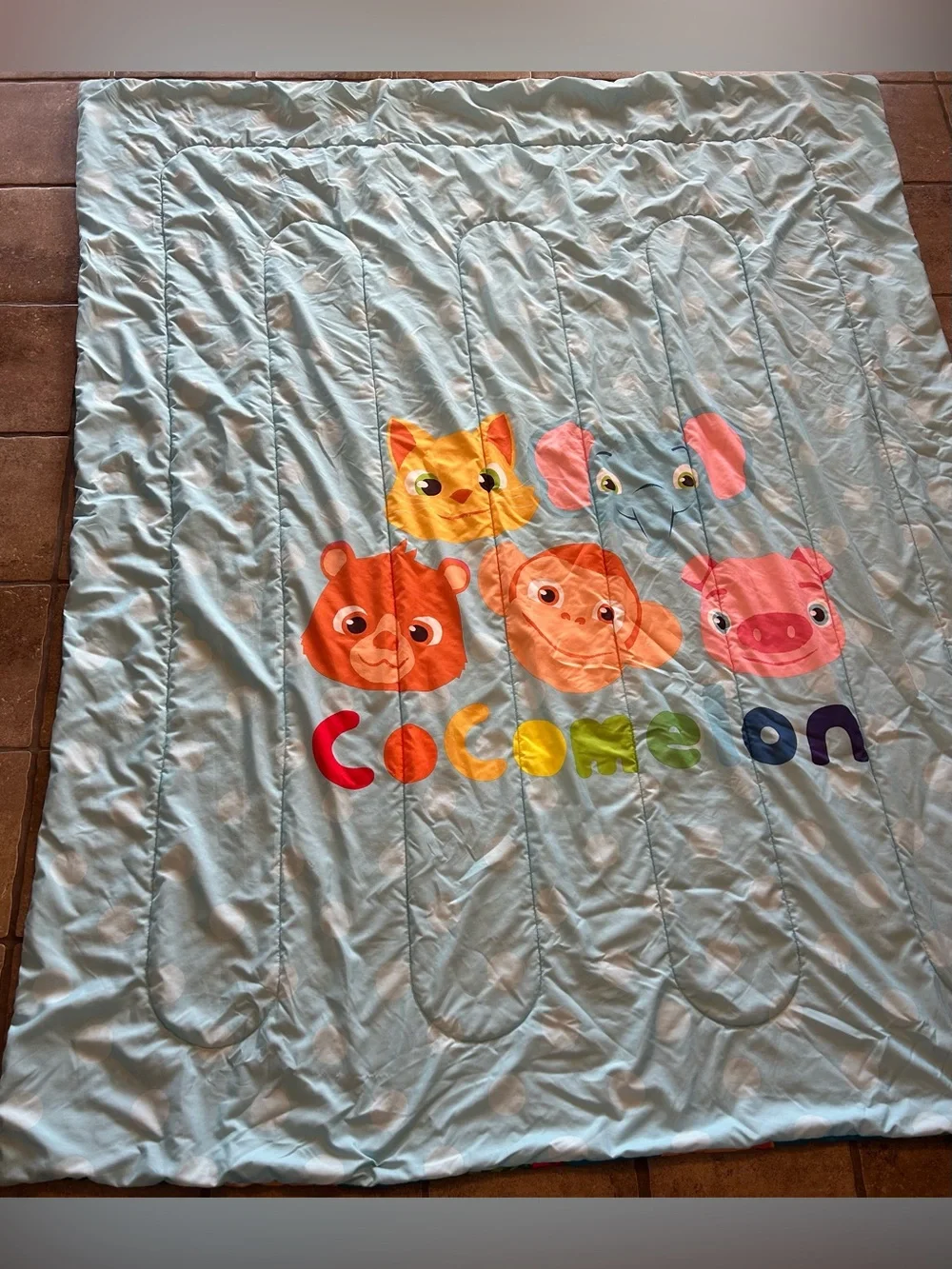Moonbug Cocomelon Reversible Twin/Full Size Comforter. 64 X 86 Inch.